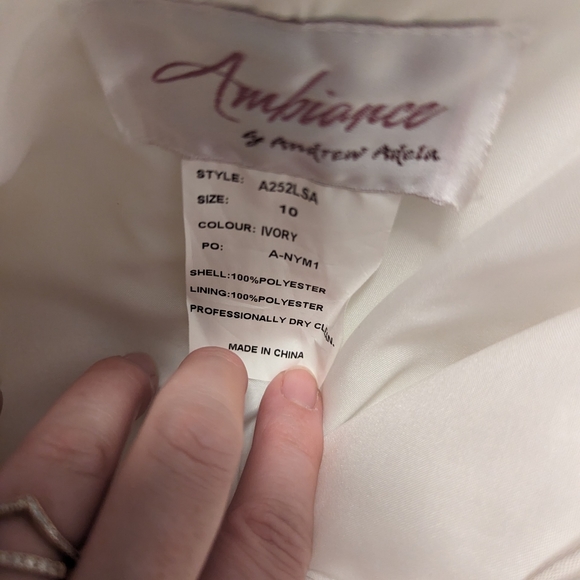 Wedding Dress - Picture 3 of 8